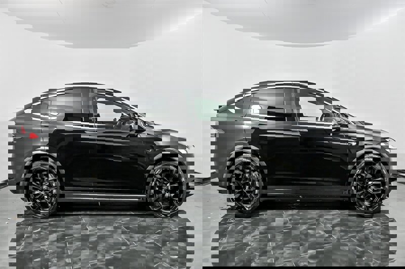 Used 2020 Tesla Model X image 12