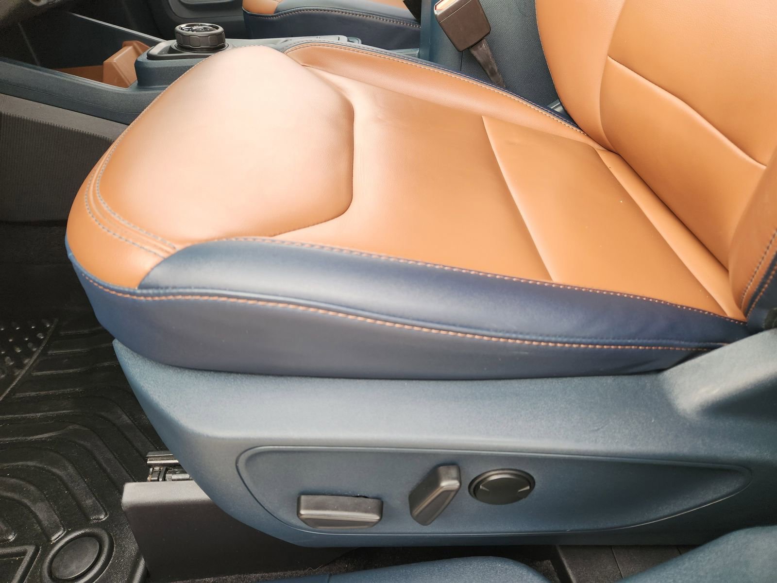 Used 2023 Ford Maverick Lariat w/ Lariat Luxury Package image 27