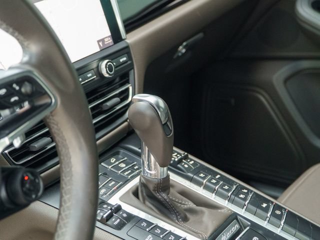 Certified 2019 Porsche Macan S AWD/4WD image 26