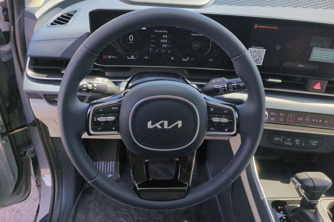 New 2026 Kia Carnival SX image 10