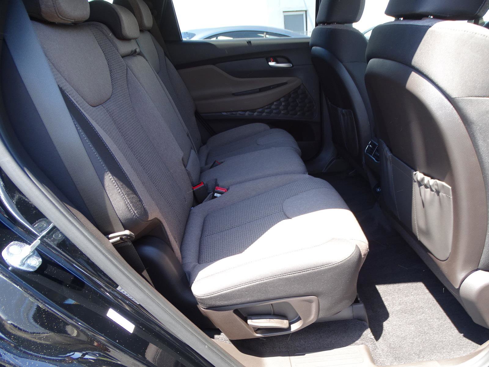 Used 2023 Hyundai Santa Fe SEL Convenience image 16