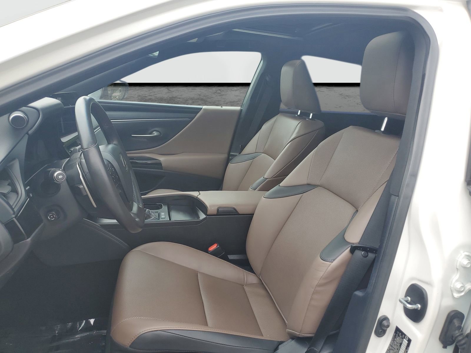 Used 2024 Lexus ES 300h w/ Premium Package FWD image 17