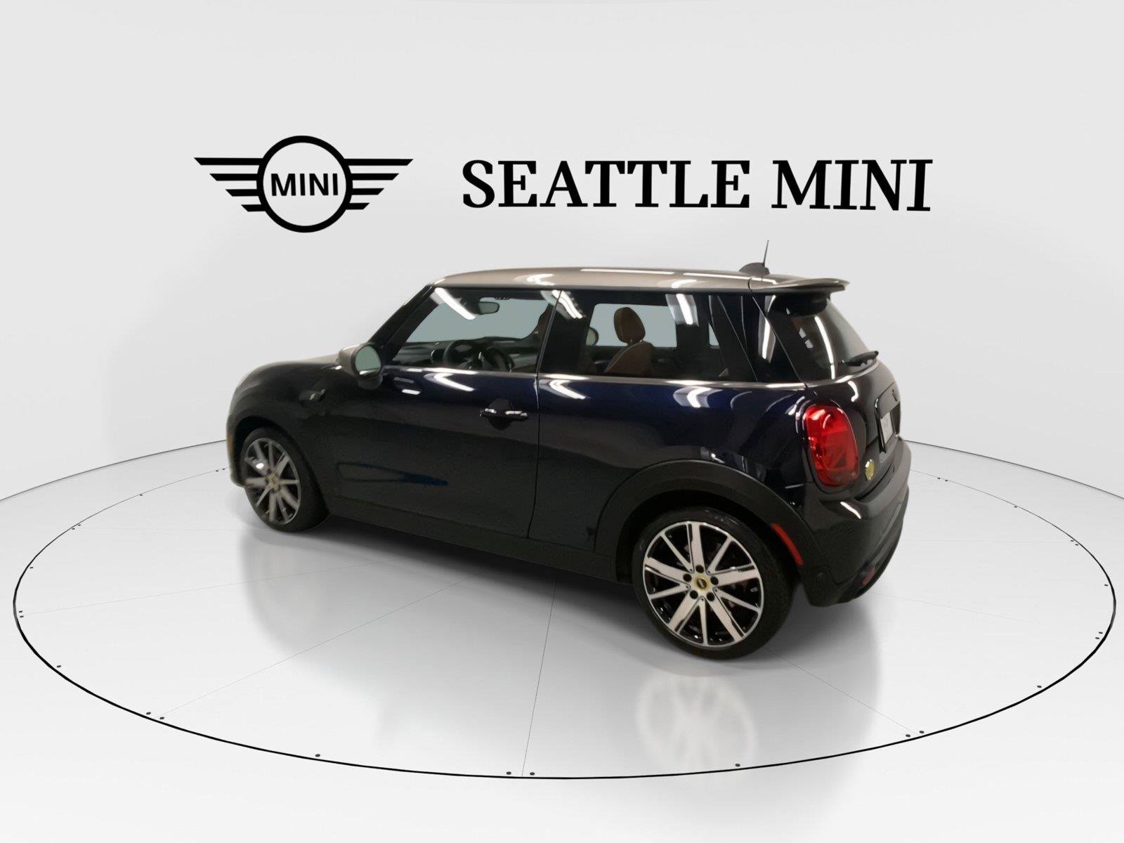 Used 2024 MINI Cooper SE FWD image 8