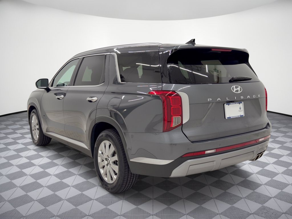 Used 2025 Hyundai Palisade SEL FWD image 3
