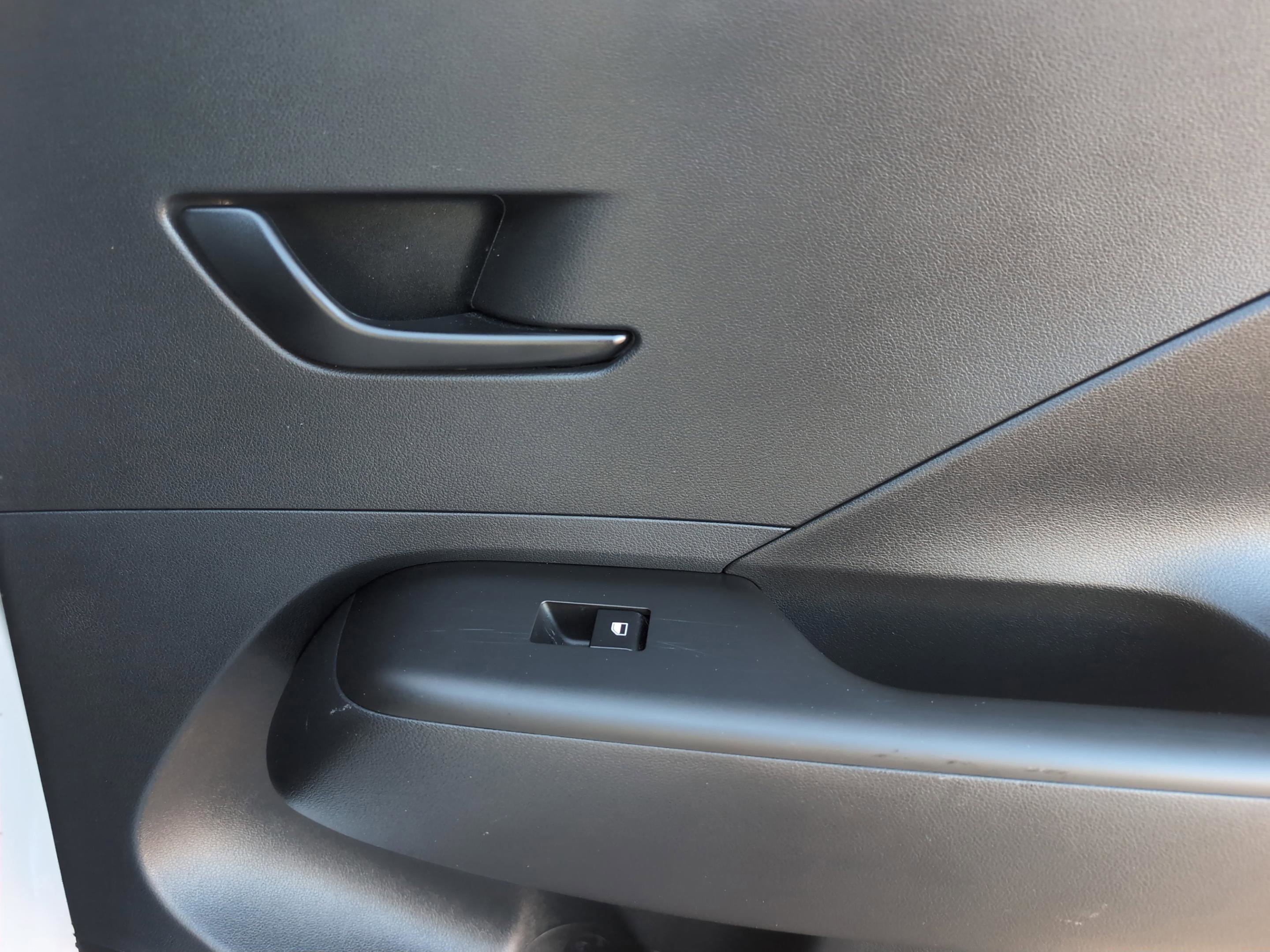 Used 2024 Hyundai Kona SE image 17