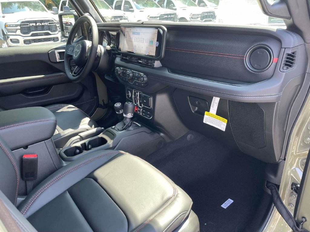 New 2027 Jeep Wrangler Unlimited Rubicon AWD/4WD image 14