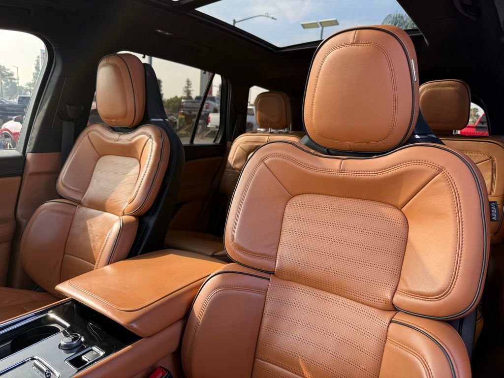 Used 2023 Lincoln Aviator Black Label image 15