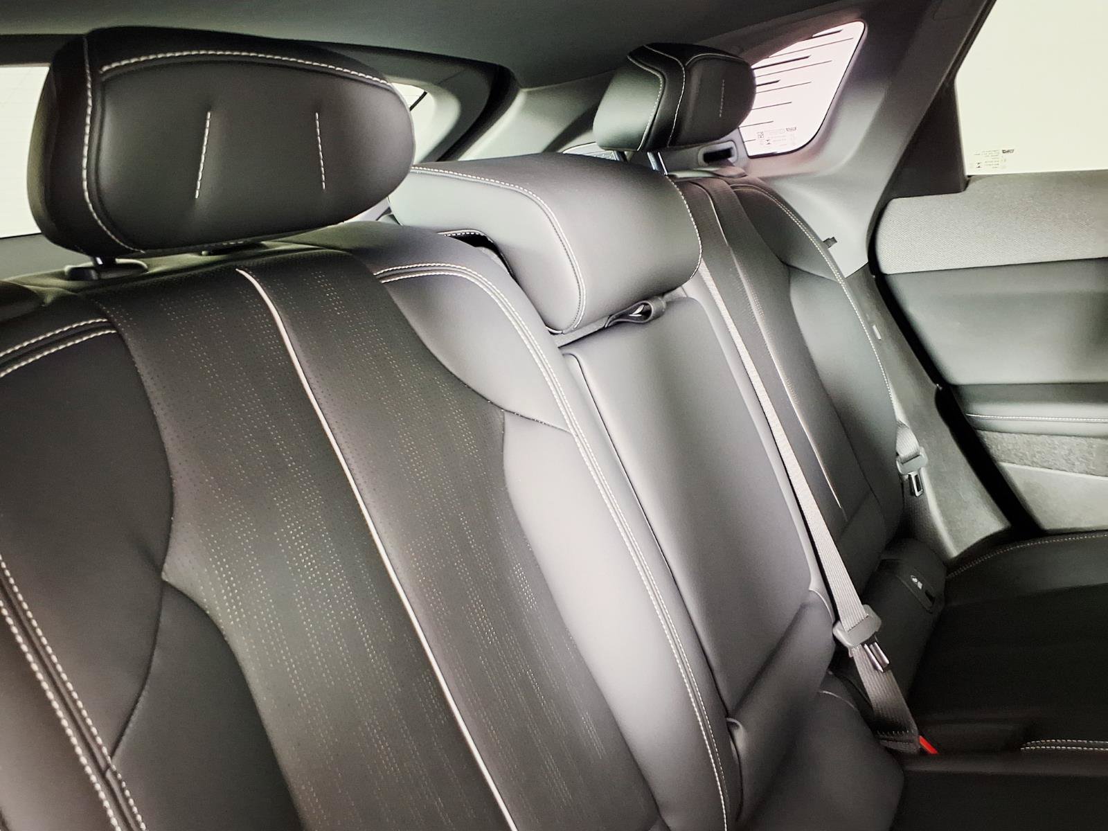 Certified 2025 Cadillac Optiq Luxury 2 w/ LPO, Floor Liner Package AWD/4WD image 12