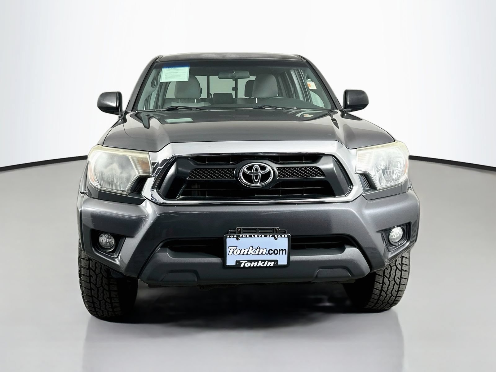 Used 2014 Toyota Tacoma PreRunner w/ SR5 Package RWD image 2