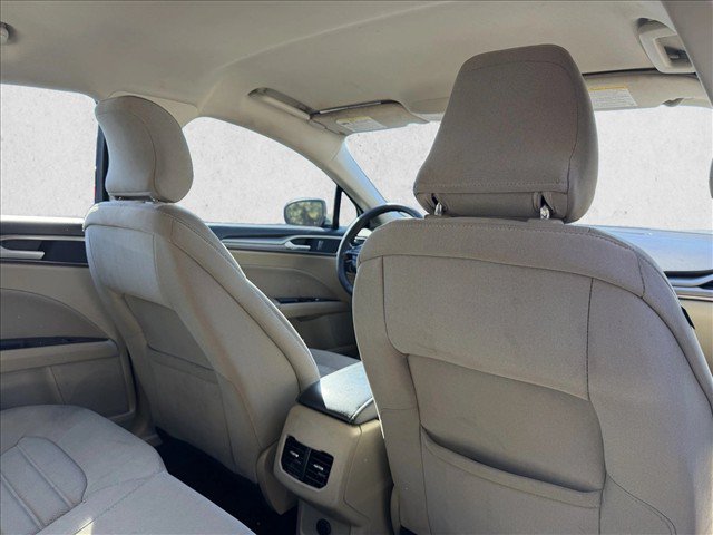 Used 2019 Ford Fusion SE FWD image 28