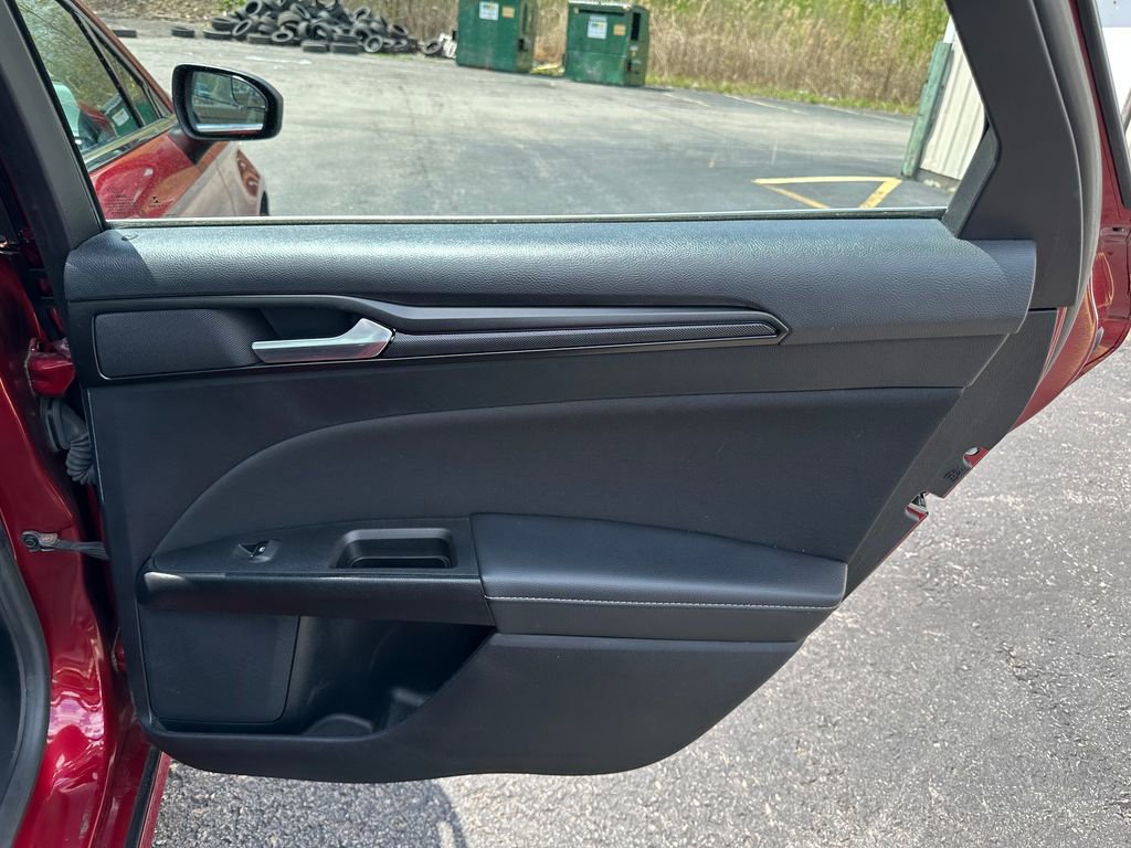 Used 2018 Ford Fusion S w/ Equipment Group 101A FWD image 24