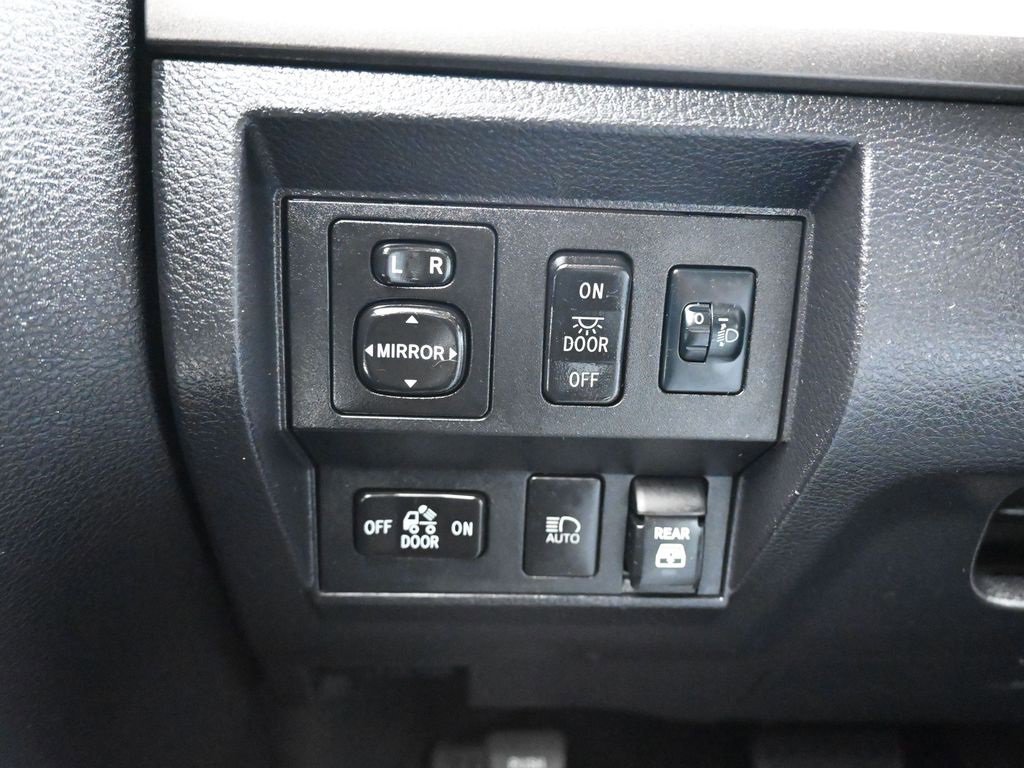 Used 2020 Toyota Tundra SR5 w/ SR5 Upgrade Package image 25