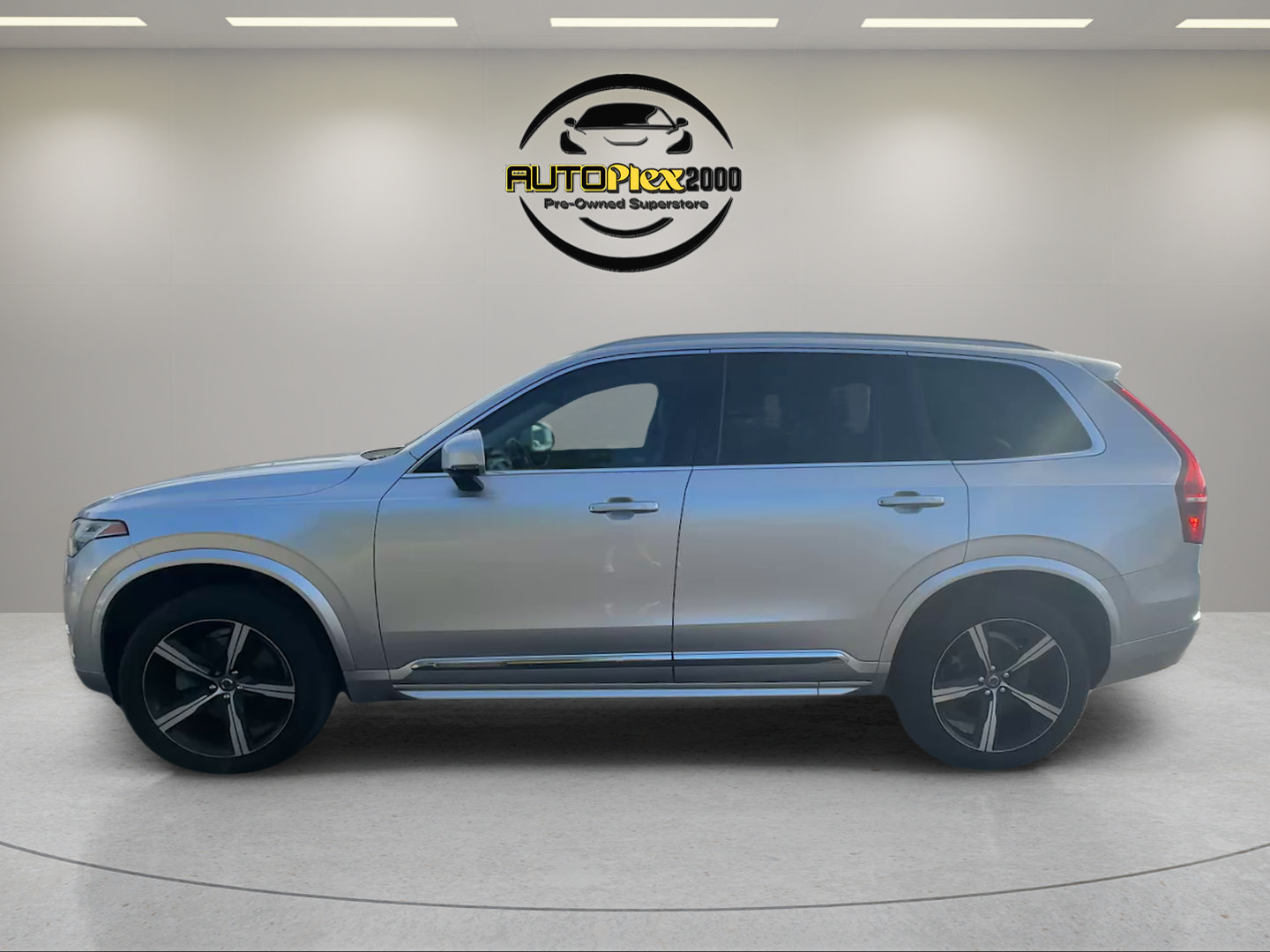 Used 2016 Volvo XC90 T6 Inscription w/ Vision Package AWD/4WD image 4