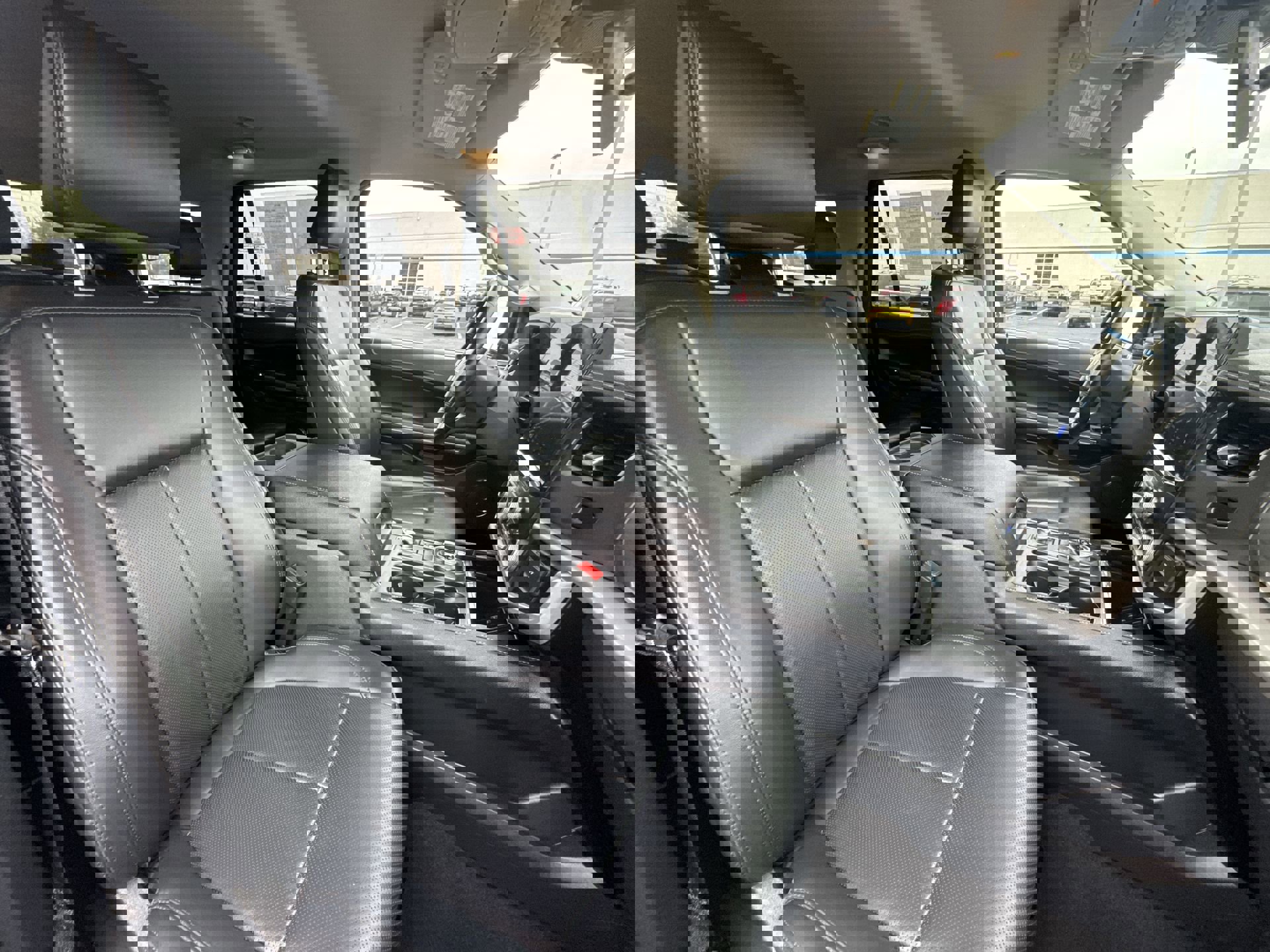 Used 2024 Ford Expedition Max XLT image 27