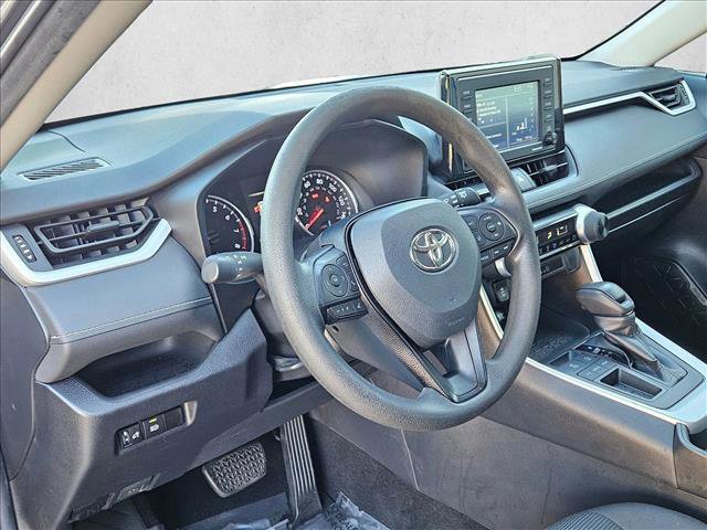 Used 2021 Toyota RAV4 LE image 10