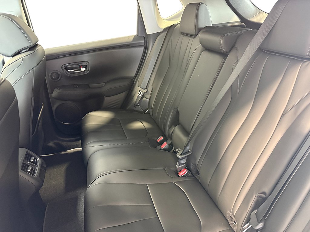 Used 2026 Acura ADX AWD image 32