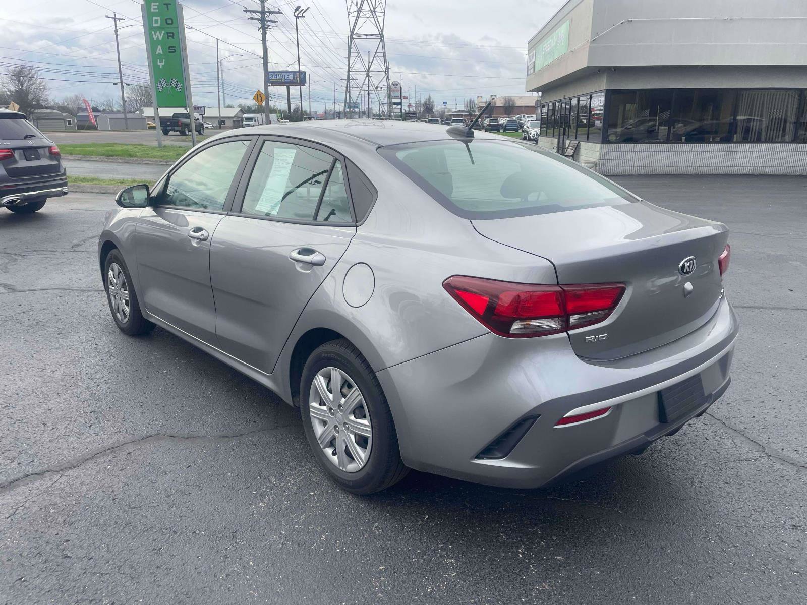 Used 2021 Kia Rio S image 3