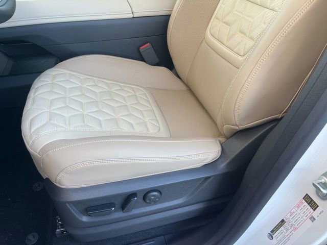 New 2026 Nissan Armada Platinum image 7