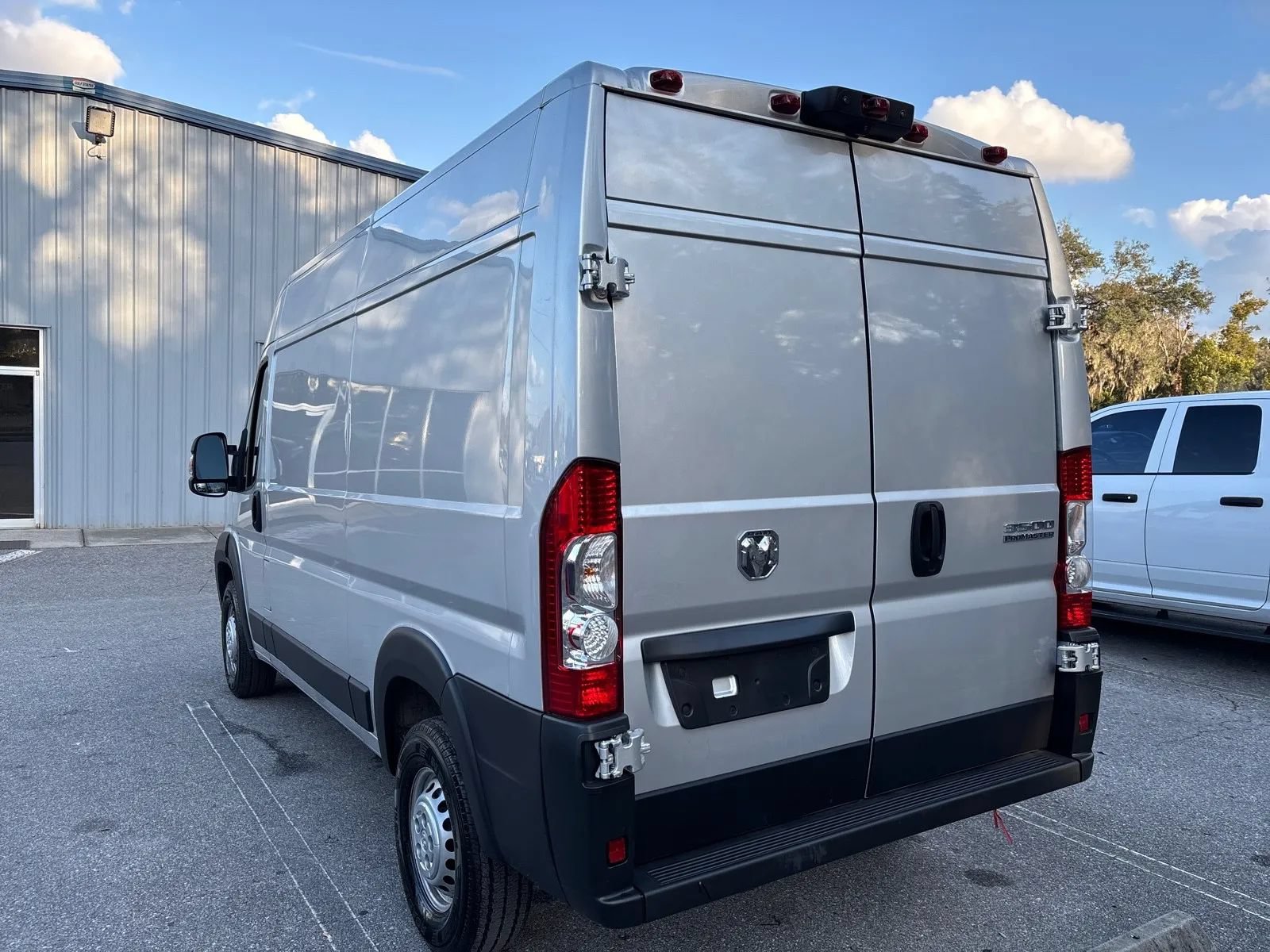 Used 2025 RAM ProMaster 3500 FWD image 7