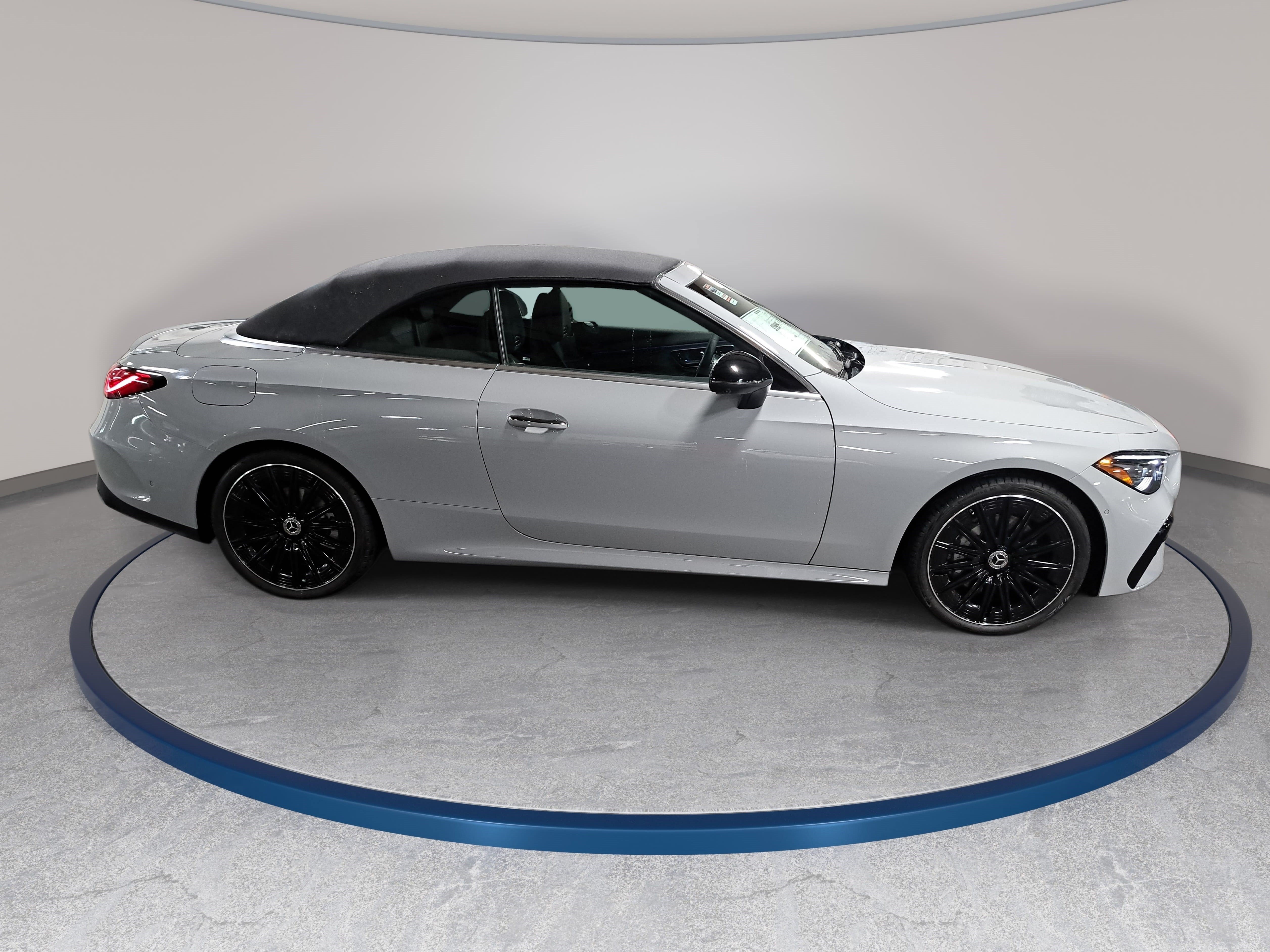 New 2027 Mercedes-Benz CLE 300 4MATIC Cabriolet image 4