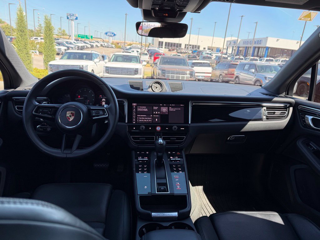 Used 2024 Porsche Macan Turbo AWD/4WD image 12