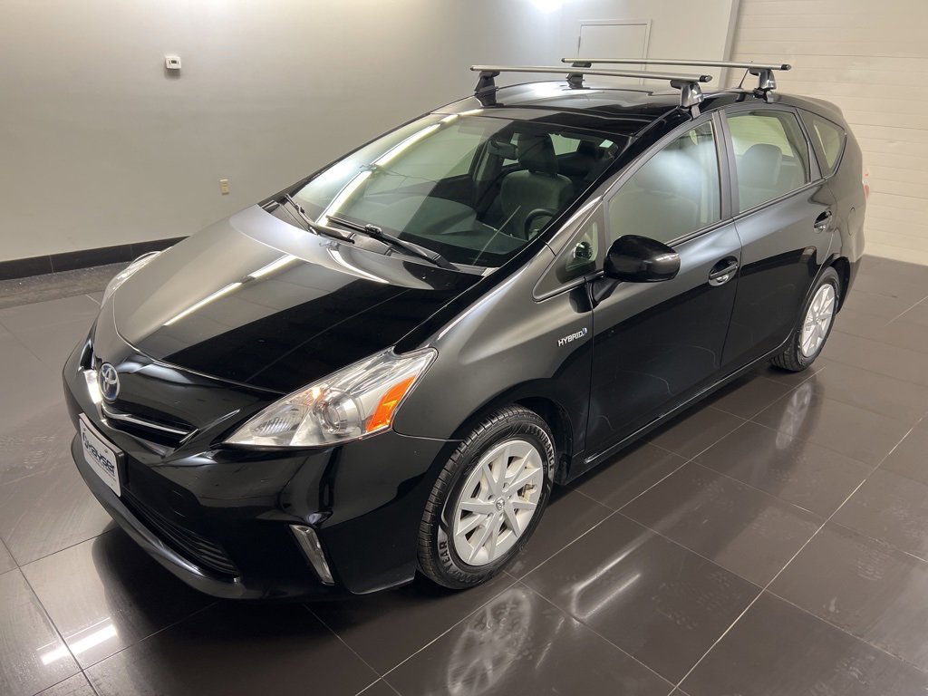Used 2014 Toyota Prius V Three image 3