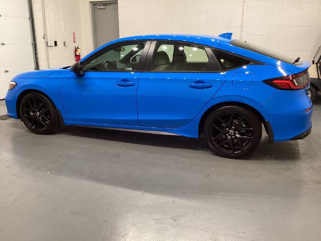 Used 2025 Honda Civic Sport image 4