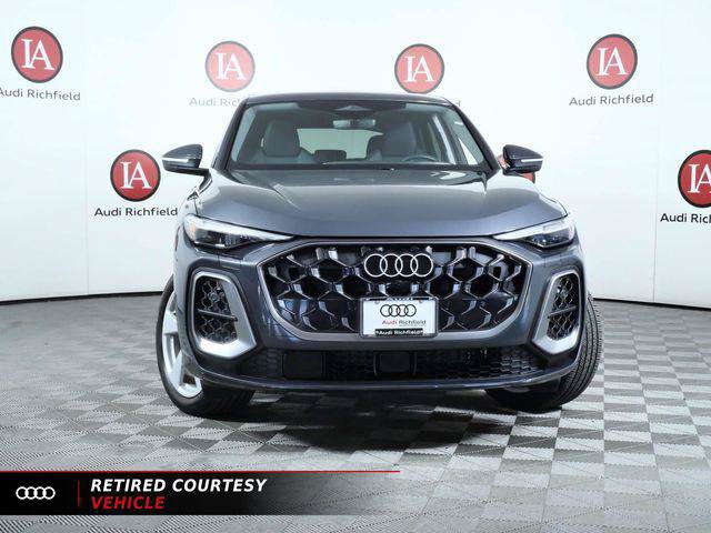 Used 2025 Audi Q5 Premium Plus w/ Premium Plus AWD/4WD image 4