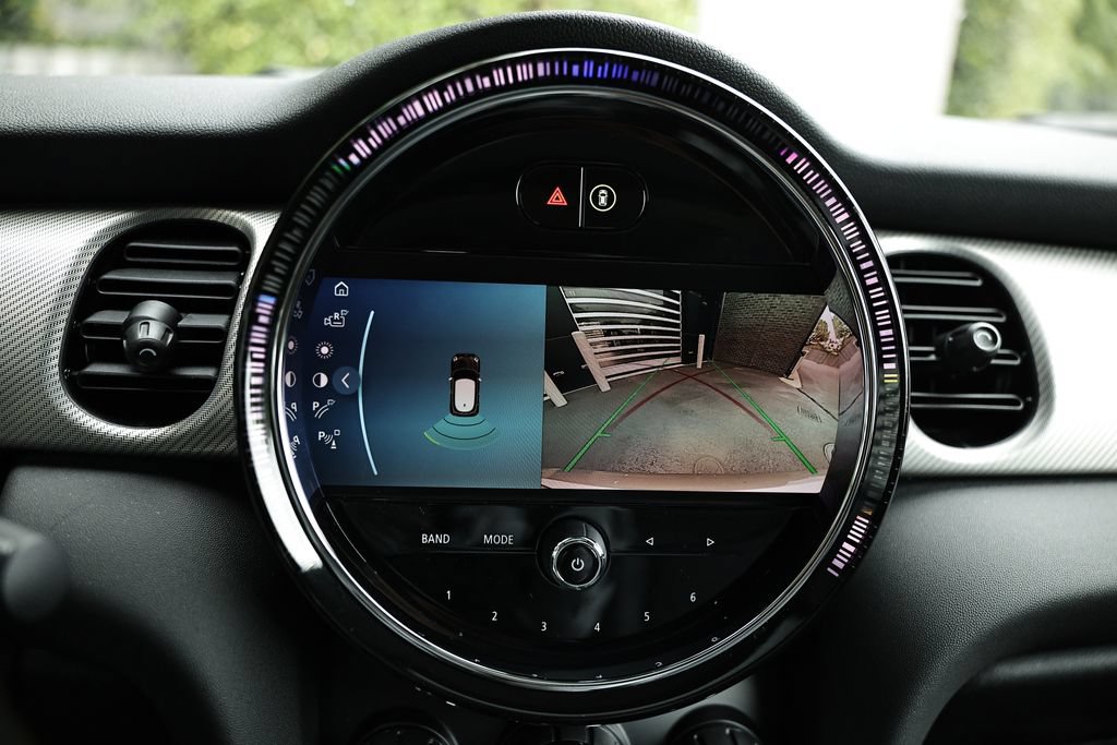 Used 2024 MINI Cooper 2-Door Hardtop FWD image 33