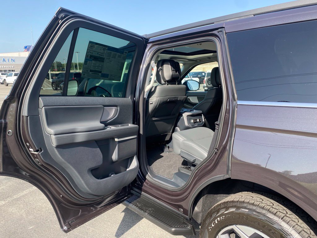 New 2027 Ford Expedition Active AWD/4WD image 27