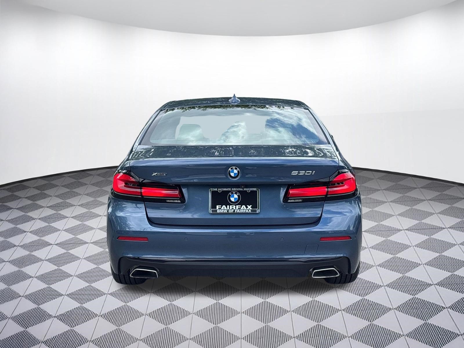 Used 2023 BMW 530i xDrive w/ Premium Package AWD/4WD image 9