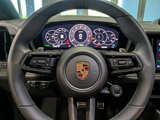Used 2026 Porsche Cayenne GTS AWD/4WD image 25