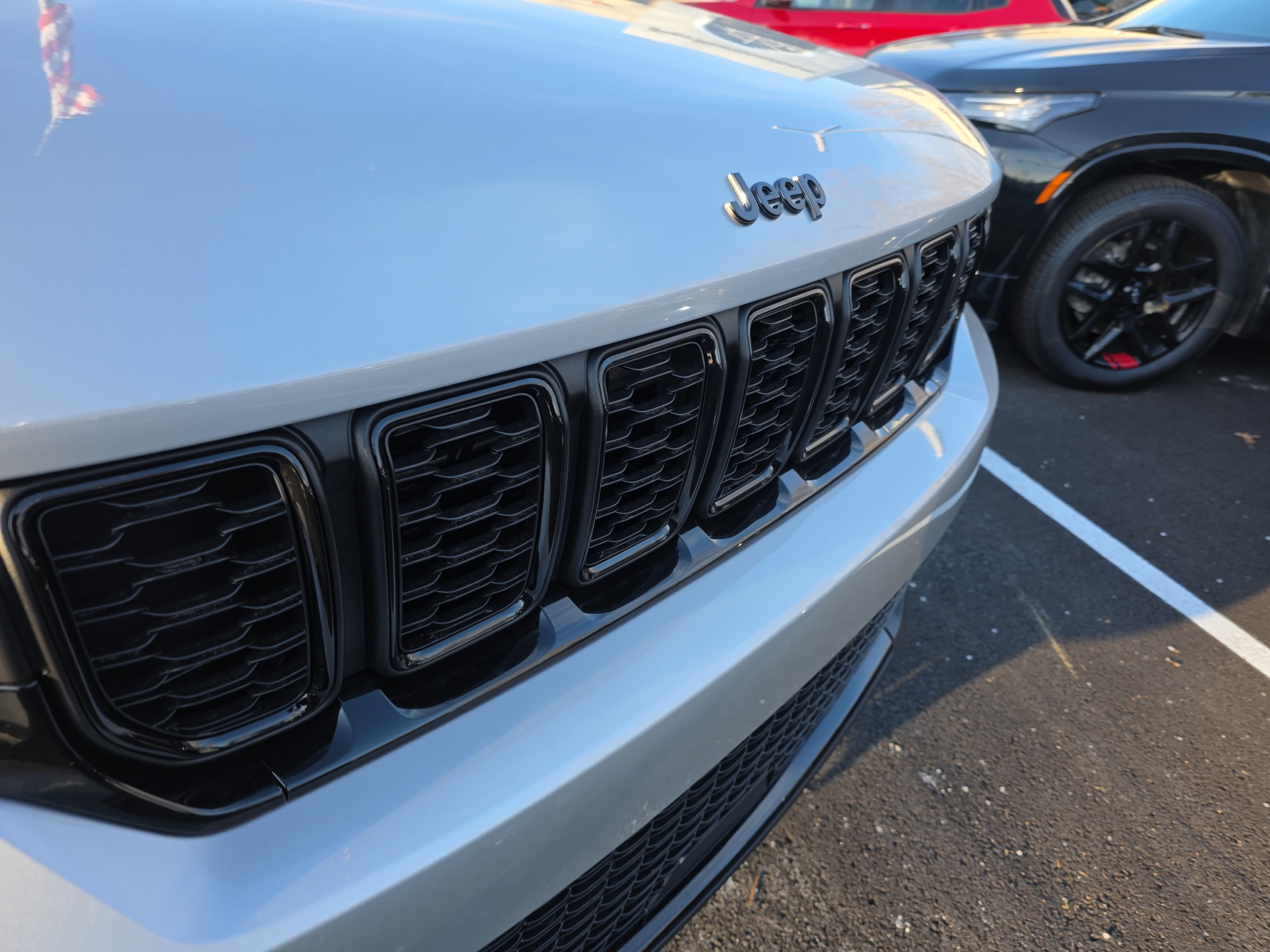 New 2025 Jeep Grand Cherokee Altitude image 27