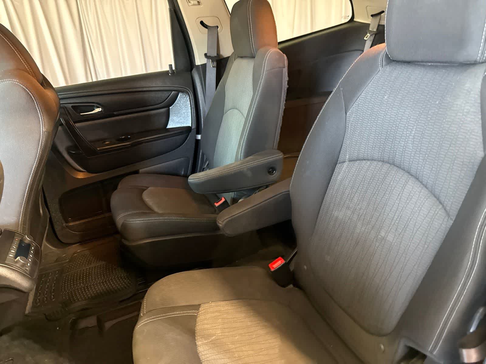 Used 2015 Chevrolet Traverse LT FWD image 15