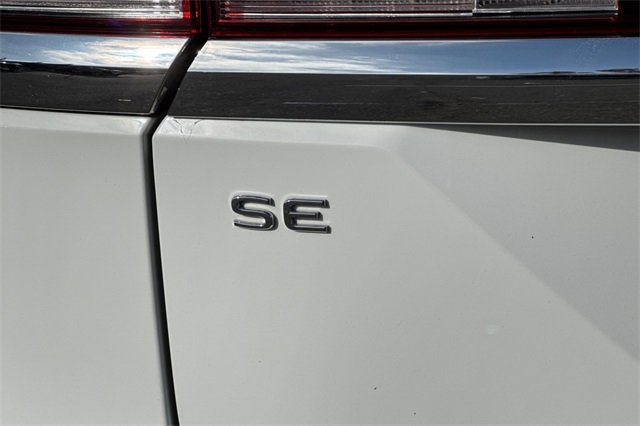 Used 2024 Volkswagen Atlas SE image 34