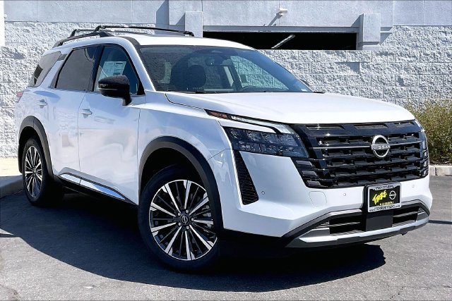 New 2026 Nissan Pathfinder Platinum AWD/4WD image 13