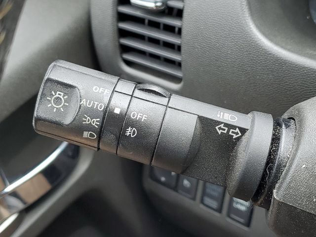 Used 2018 Nissan Frontier PRO-4X AWD/4WD image 10