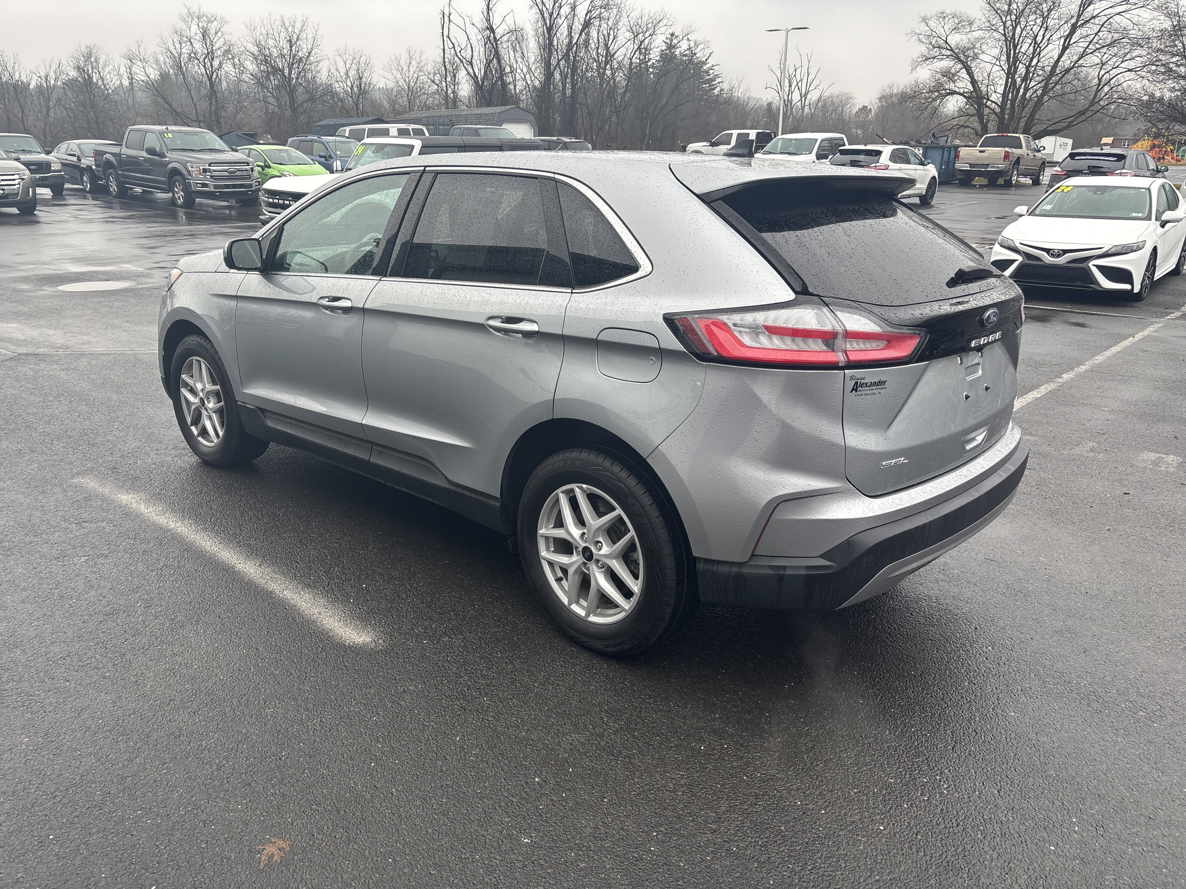 Used 2024 Ford Edge SEL image 6