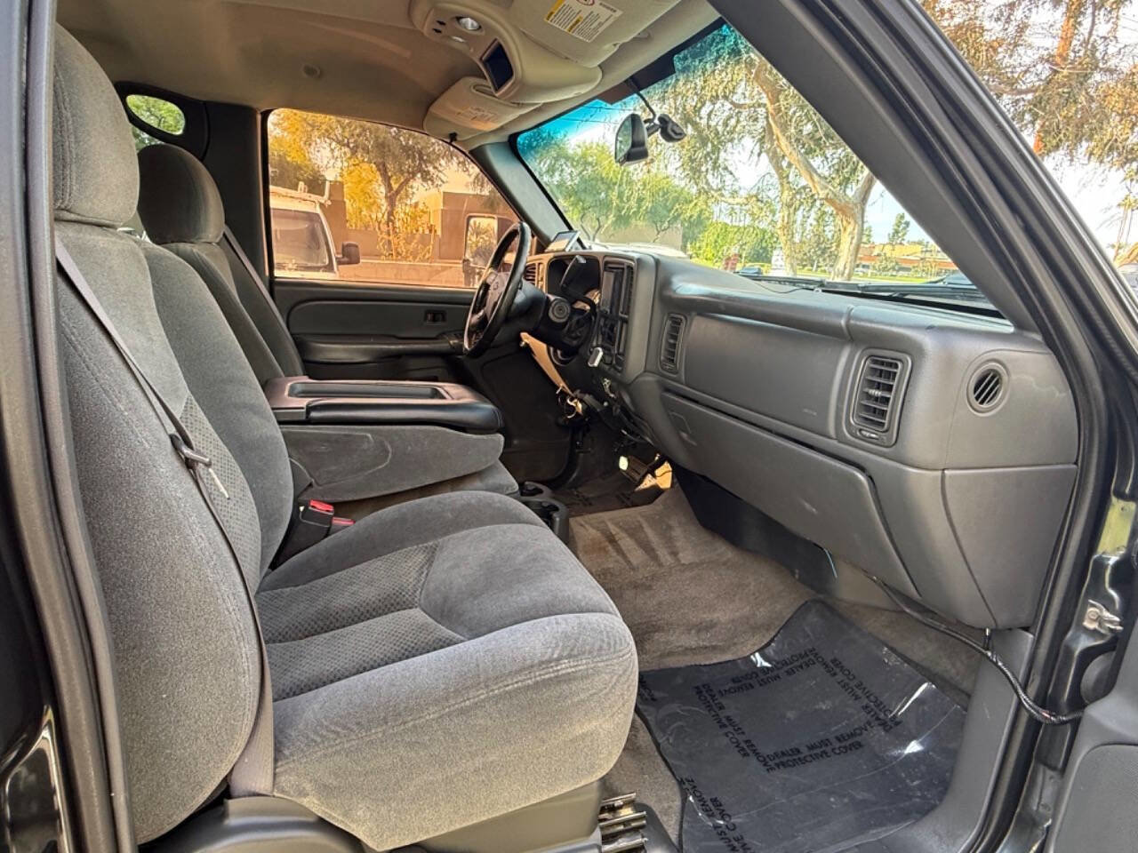 Used 2004 Chevrolet Silverado 2500 LS w/ Skid Plate Package image 11