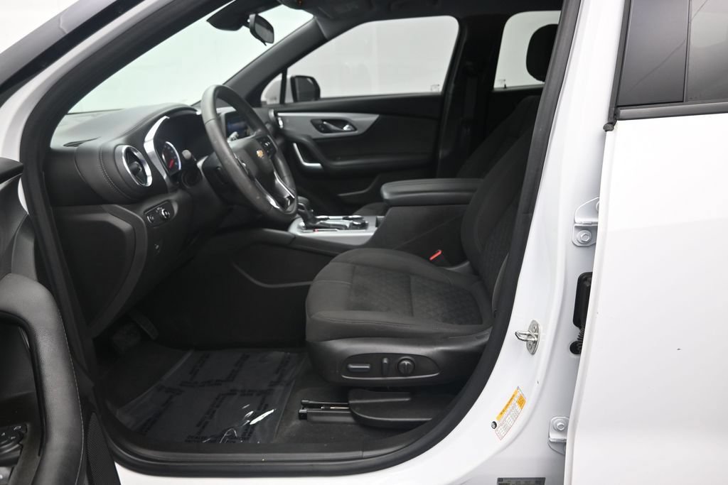 Used 2022 Chevrolet Blazer LT FWD image 11