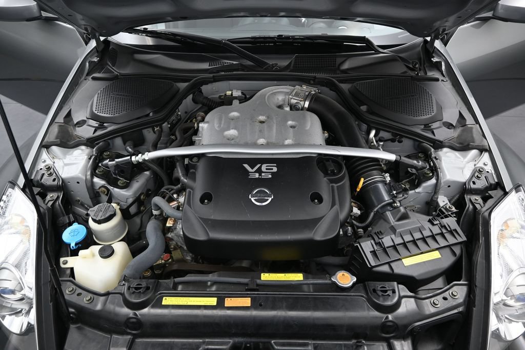 Used 2006 Nissan 350Z Enthusiast RWD image 12