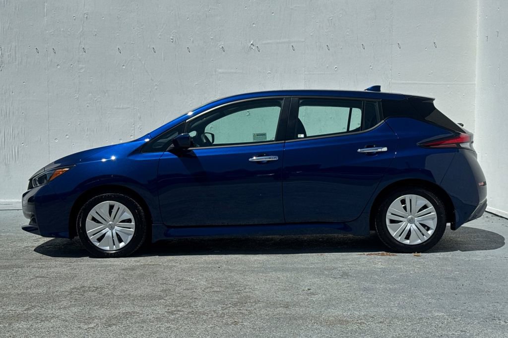 Used 2023 Nissan Leaf S FWD image 6