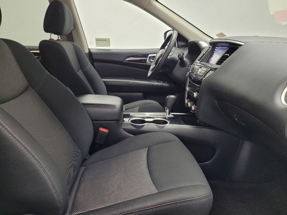 Used 2020 Nissan Pathfinder SV w/ Cargo Package FWD image 21