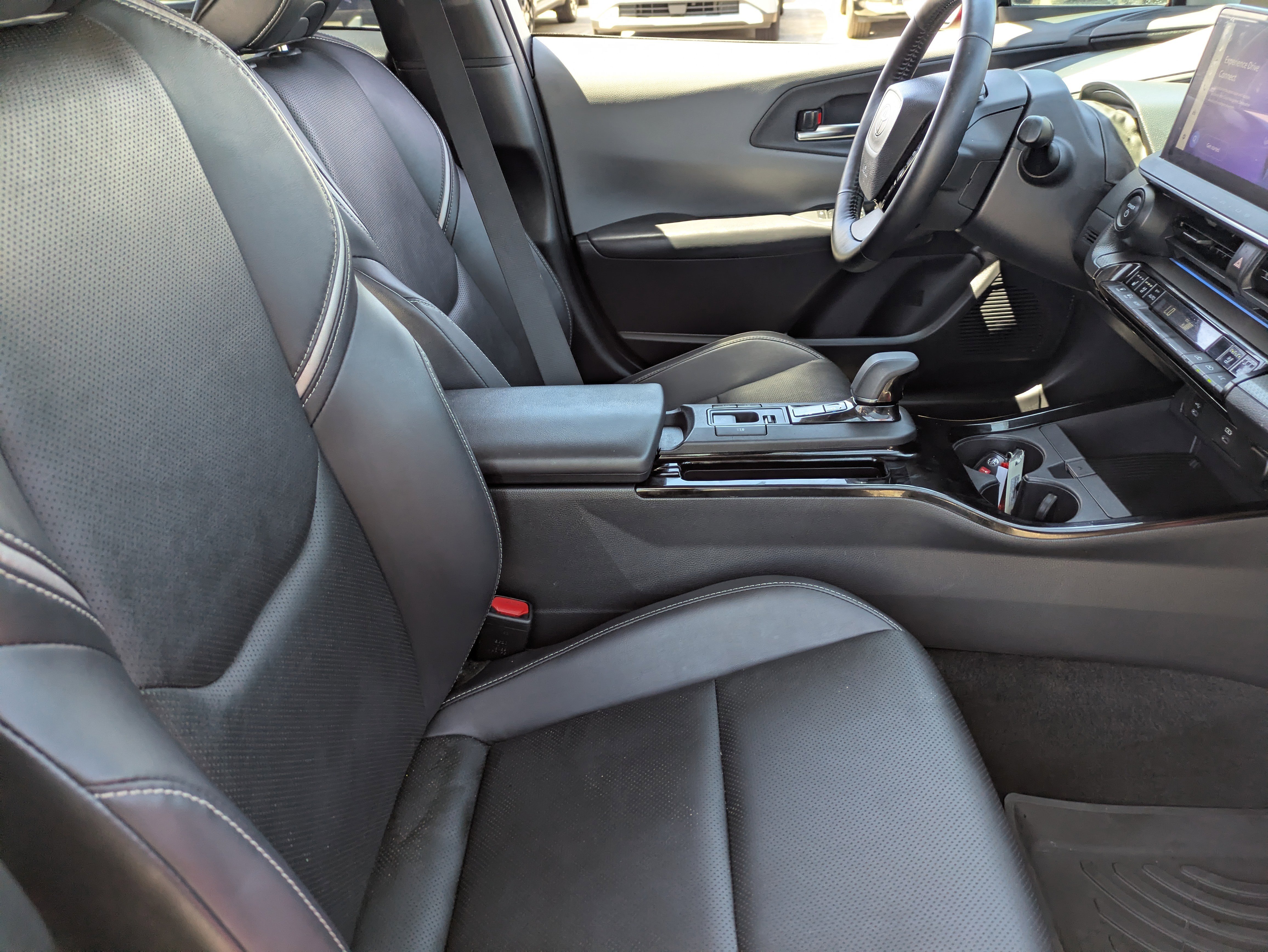 Used 2023 Toyota Prius Limited image 12