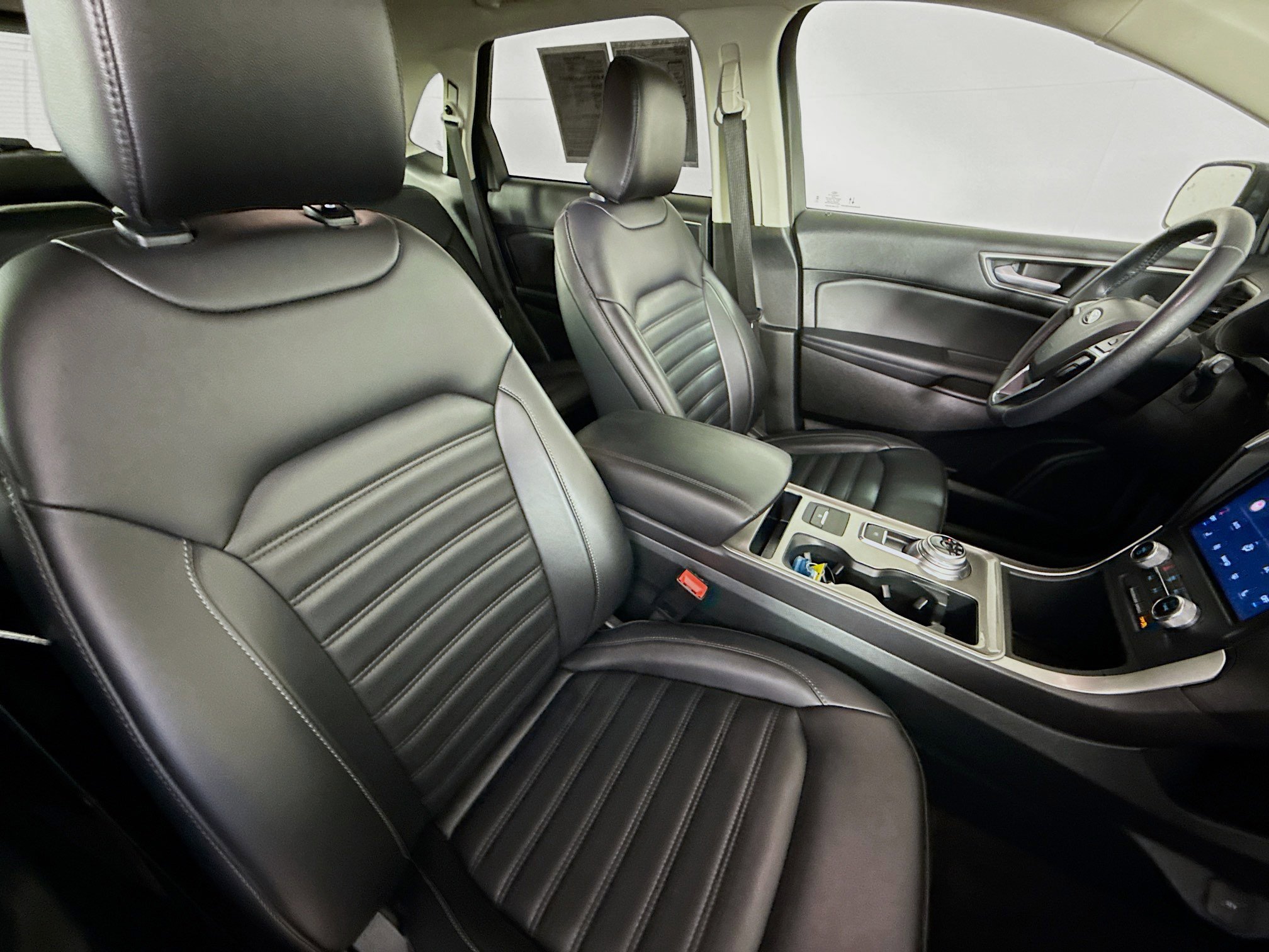 Used 2024 Ford Edge SEL AWD/4WD image 34