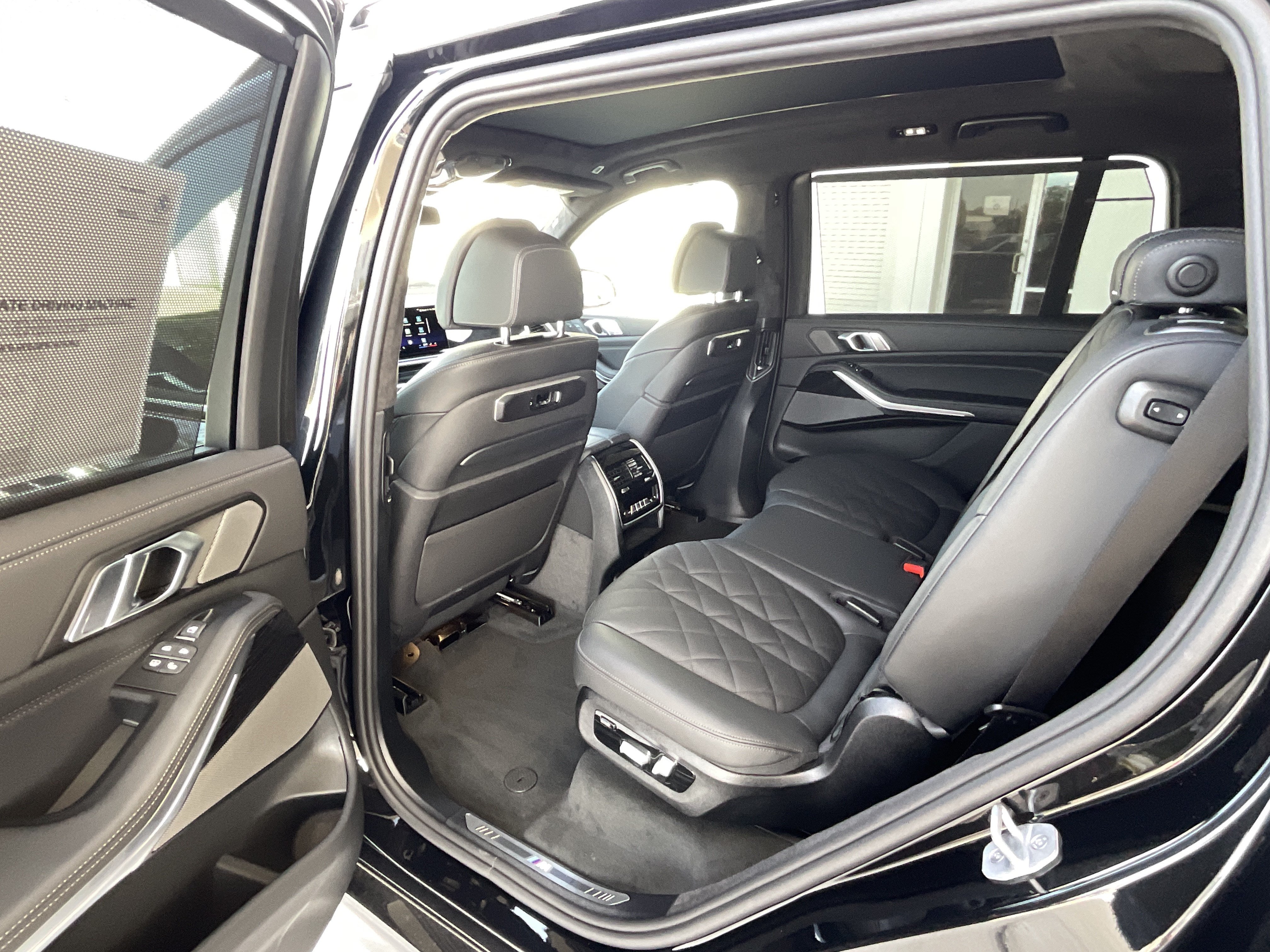 New 2027 BMW X7 xDrive40i w/ Executive Package AWD/4WD image 24