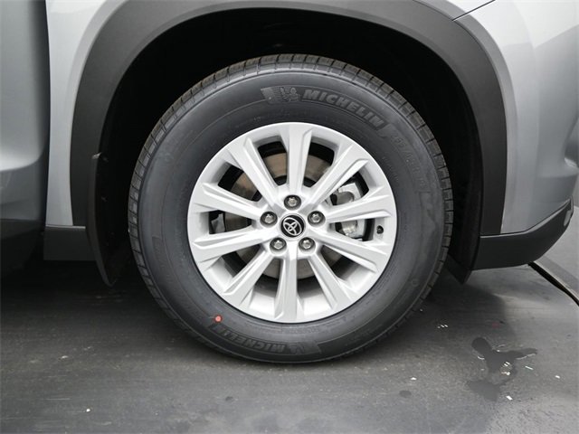 New 2026 Toyota Grand Highlander XLE image 17