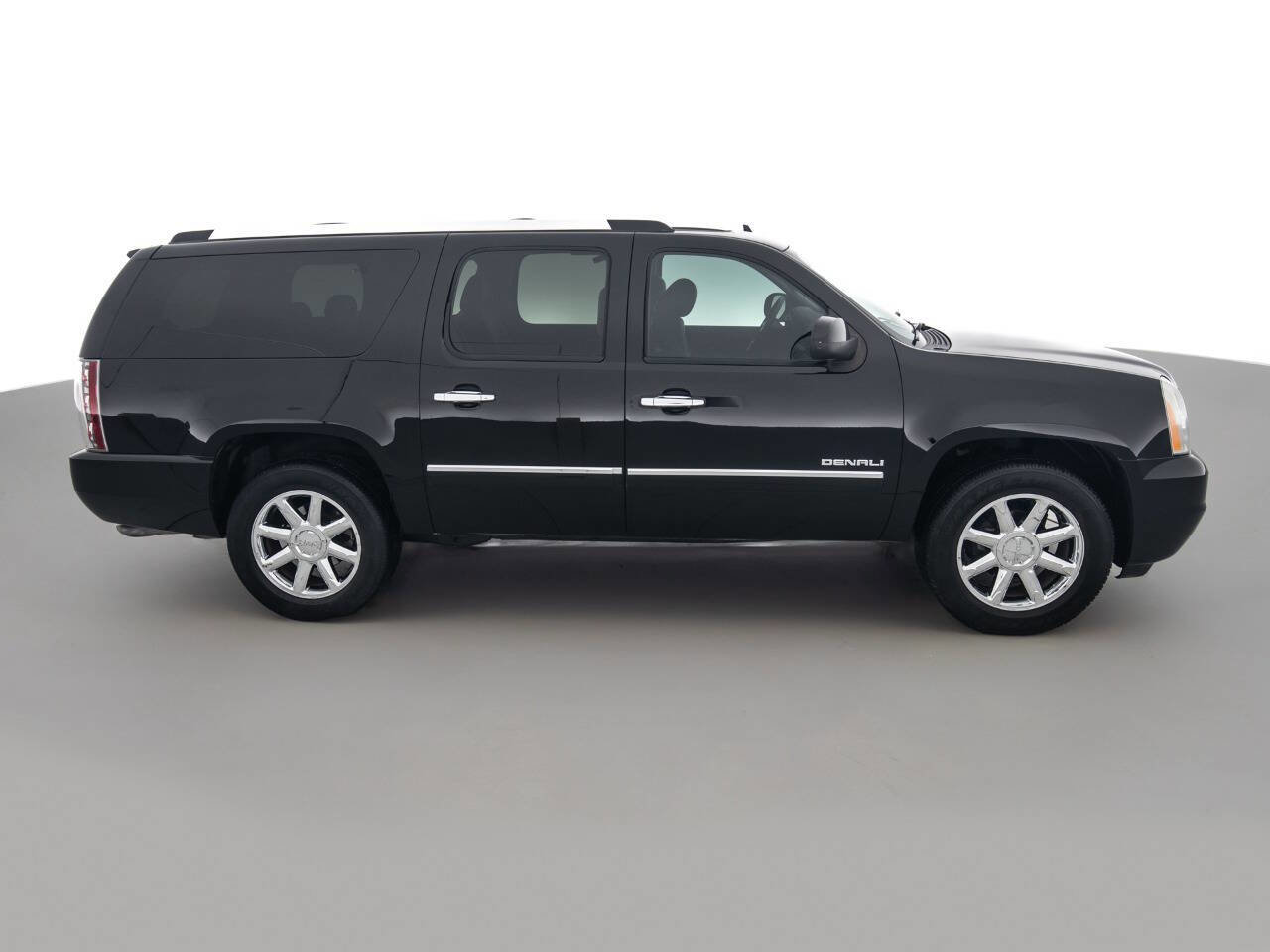 Used 2011 GMC Yukon XL Denali image 4