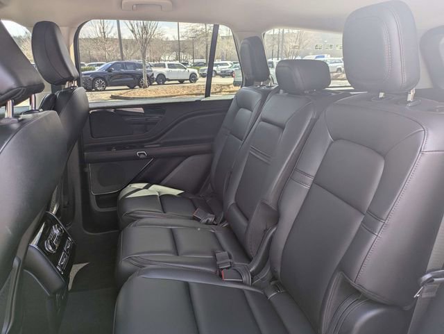 Used 2023 Lincoln Aviator 2WD image 15