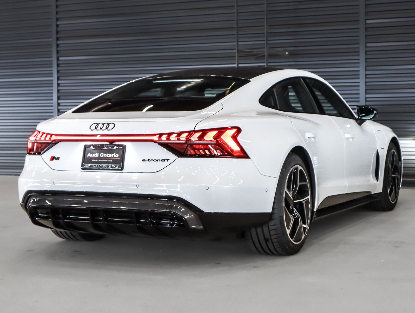 Used 2024 Audi RS e-tron GT w/ Carbon Performance Package AWD/4WD image 15